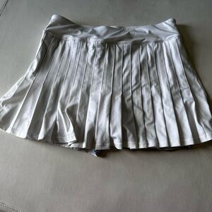 Tuckernuck White and Fred Buds Tennis Skort